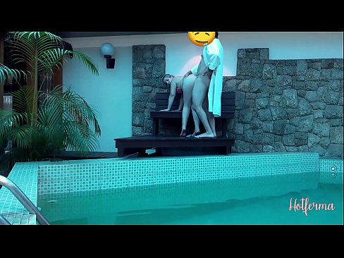 ❤️ Boss xizmatchini hovuzga taklif qiladi, lekin issiqqa qarshi tura olmadi ️ Super porno uz.robosexshop.ru ﹏